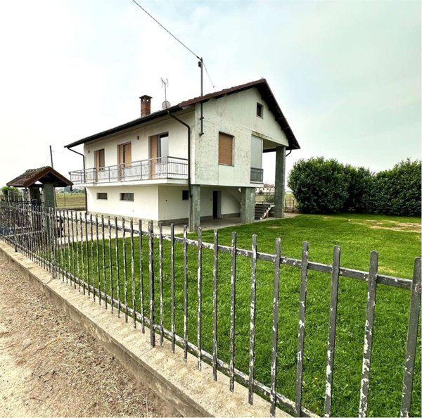 casa indipendente in vendita a Sant'Albano Stura