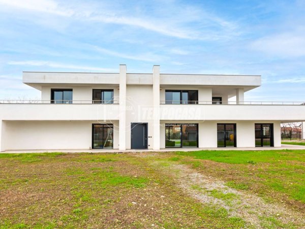 casa indipendente in vendita a Sant'Albano Stura