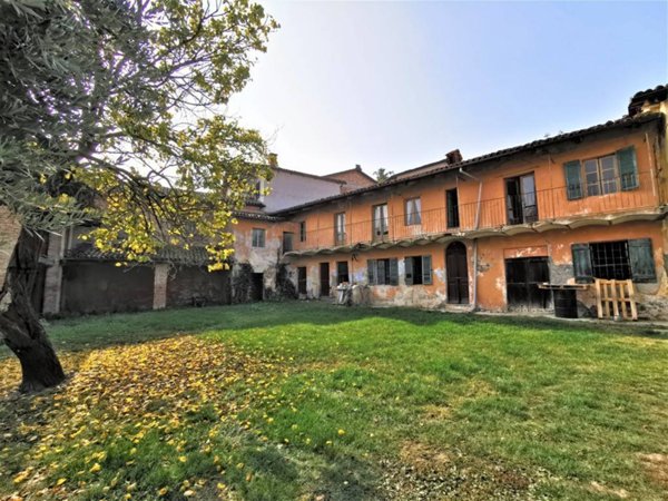 casa indipendente in vendita a Santa Vittoria d'Alba
