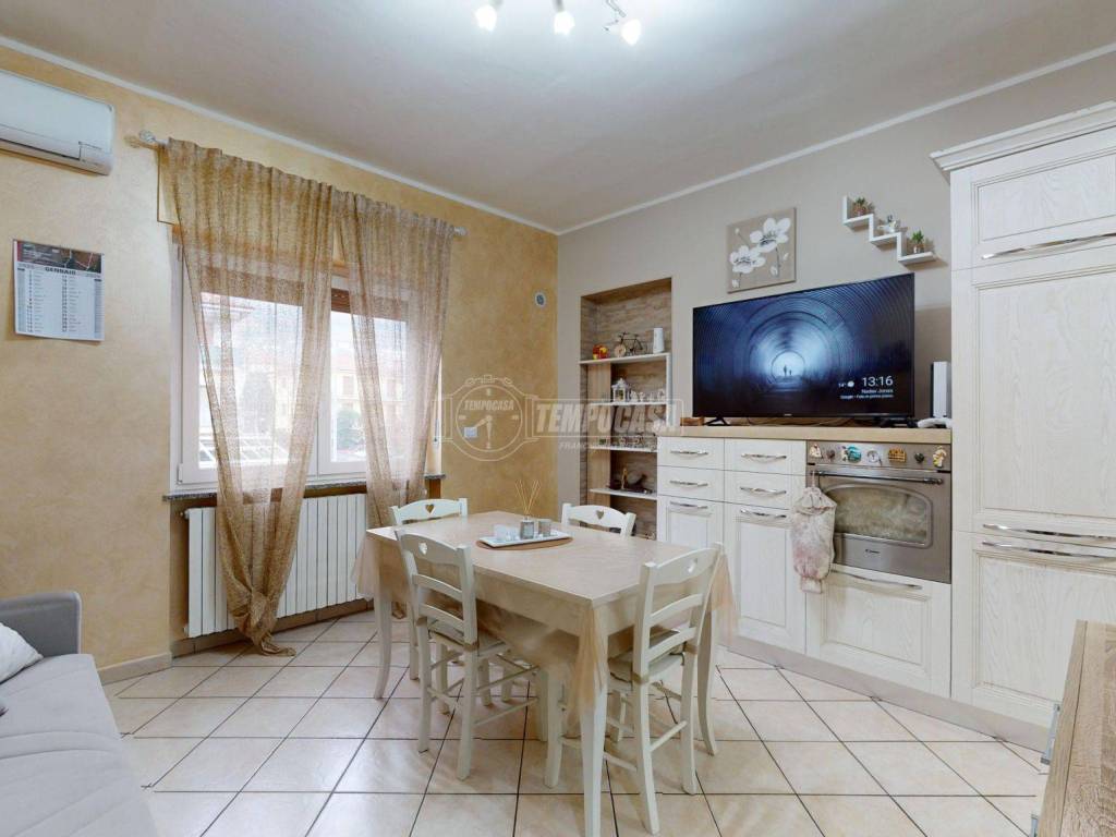 appartamento in vendita a Santa Vittoria d'Alba in zona Cinzano