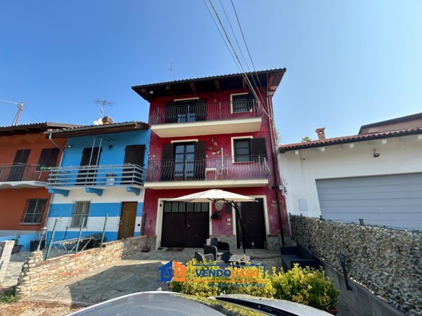 casa indipendente in vendita a Santa Vittoria d'Alba