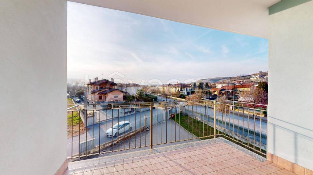 appartamento in vendita a Santa Vittoria d'Alba in zona Cinzano