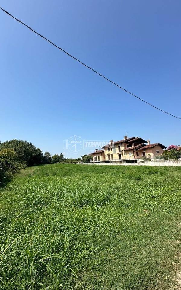 terreno agricolo in vendita a Santa Vittoria d'Alba in zona Cinzano