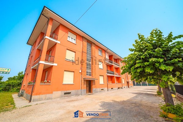 appartamento in vendita a Santa Vittoria d'Alba in zona Cinzano