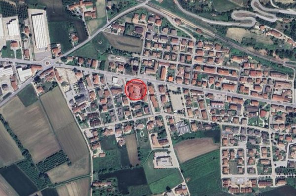 negozio in vendita a Santa Vittoria d'Alba