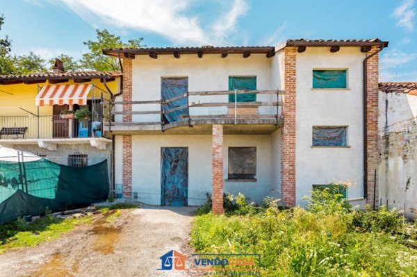 casa indipendente in vendita a Santa Vittoria d'Alba