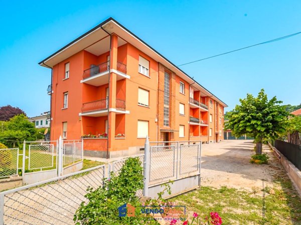 appartamento in vendita a Santa Vittoria d'Alba in zona Cinzano