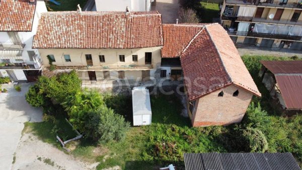 casa indipendente in vendita a Santa Vittoria d'Alba