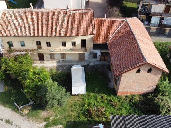 casa indipendente in vendita a Santa Vittoria d'Alba