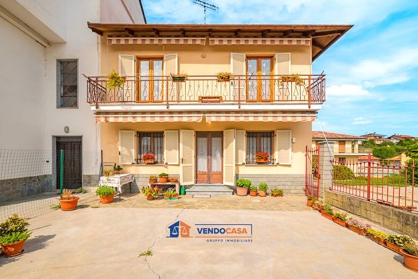 casa indipendente in vendita a Santa Vittoria d'Alba