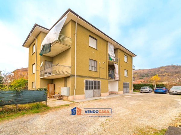 appartamento in vendita a Santa Vittoria d'Alba in zona Cinzano