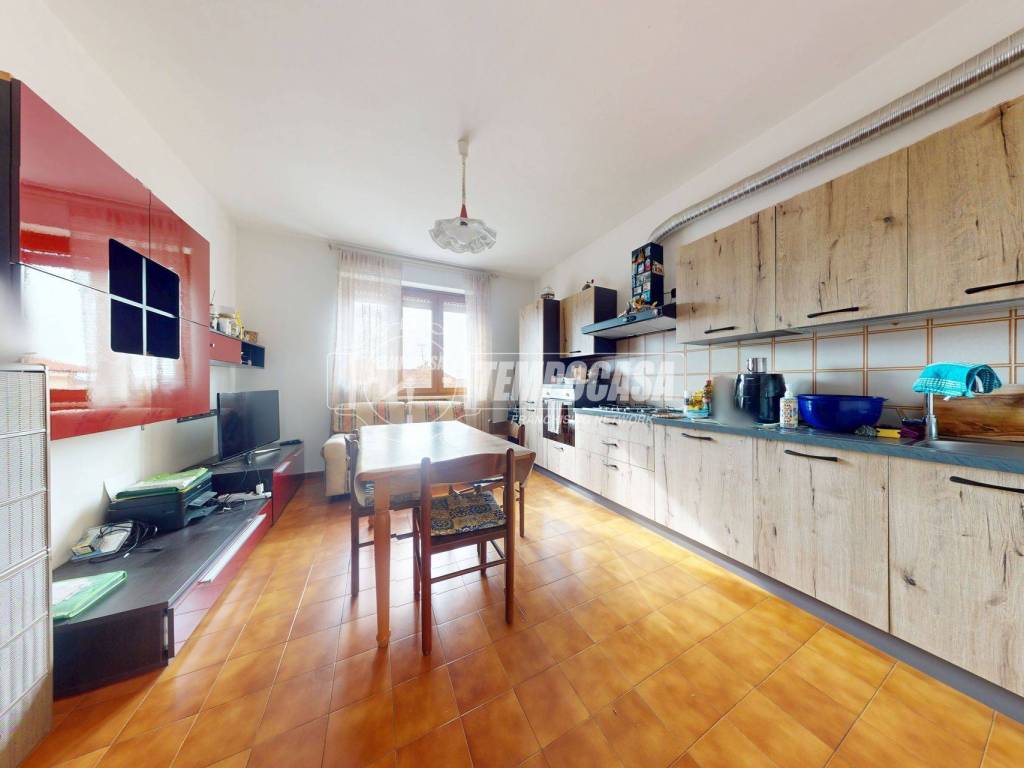 appartamento in vendita a Santa Vittoria d'Alba in zona Cinzano