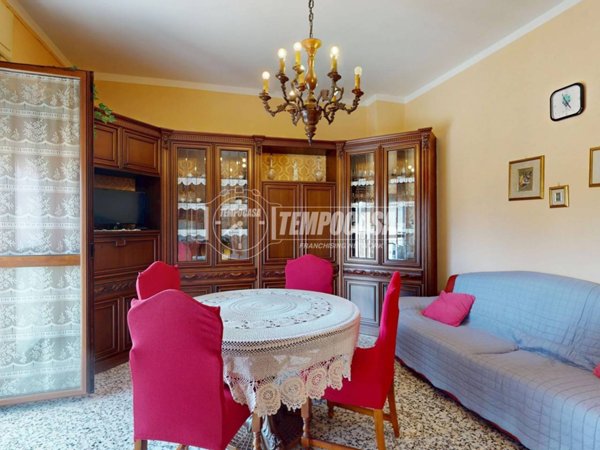 appartamento in vendita a Santa Vittoria d'Alba in zona Cinzano