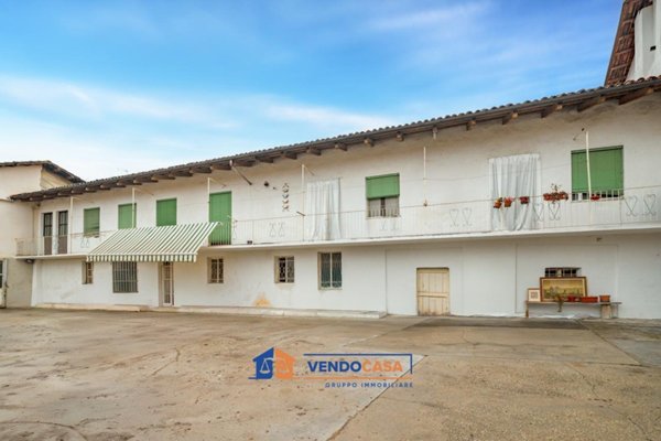 casa indipendente in vendita a Santa Vittoria d'Alba