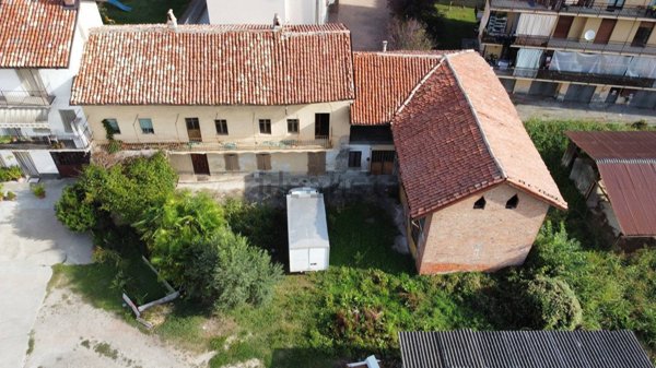 casa indipendente in vendita a Santa Vittoria d'Alba