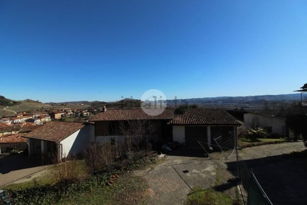 casa semindipendente in vendita a Santa Vittoria d'Alba