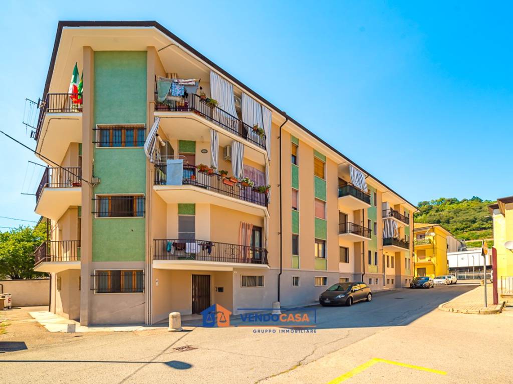 appartamento in vendita a Santa Vittoria d'Alba in zona Cinzano