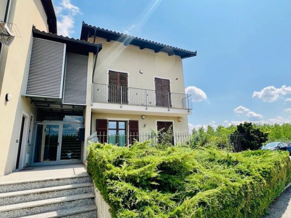 appartamento in vendita a Santa Vittoria d'Alba in zona Cinzano