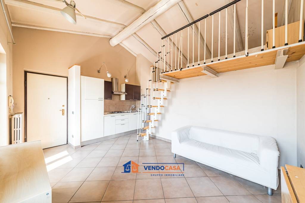 appartamento in vendita a Santa Vittoria d'Alba in zona Cinzano