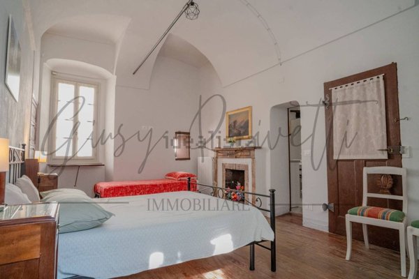 casa indipendente in vendita a Santo Stefano Belbo