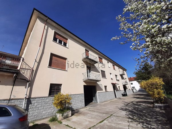 casa indipendente in vendita a Santo Stefano Belbo