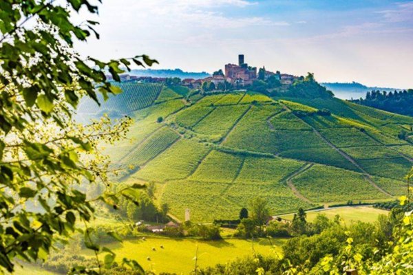 casa indipendente in vendita a Santo Stefano Belbo