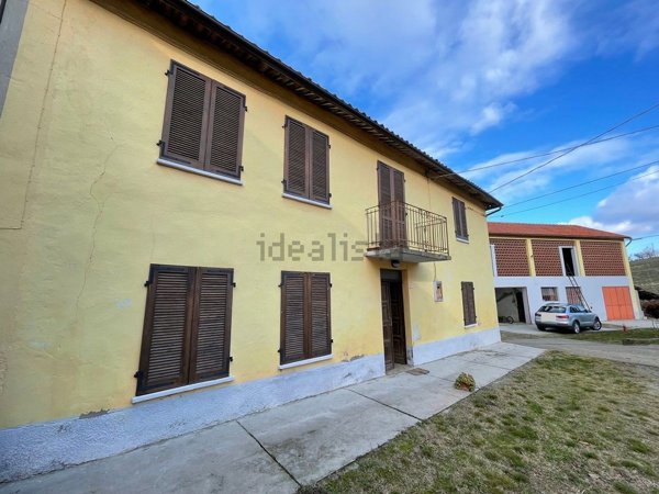 casale in vendita a Santo Stefano Belbo