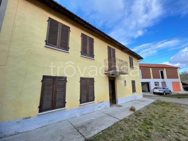 casa indipendente in vendita a Santo Stefano Belbo