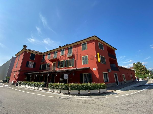 locale commerciale in vendita a Santo Stefano Belbo