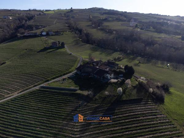 casa indipendente in vendita a Santo Stefano Belbo