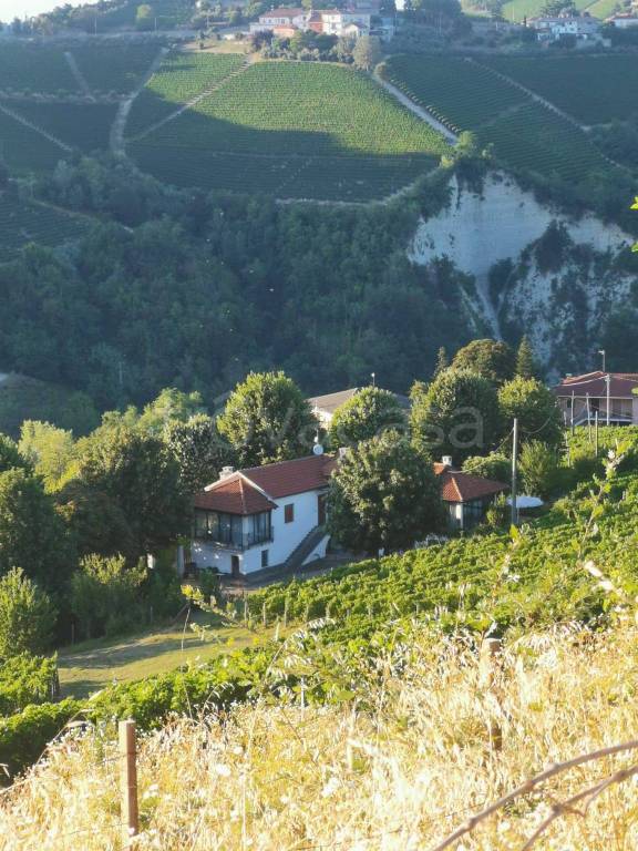 casa indipendente in vendita a Santo Stefano Belbo