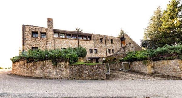 casa indipendente in vendita a Santo Stefano Belbo