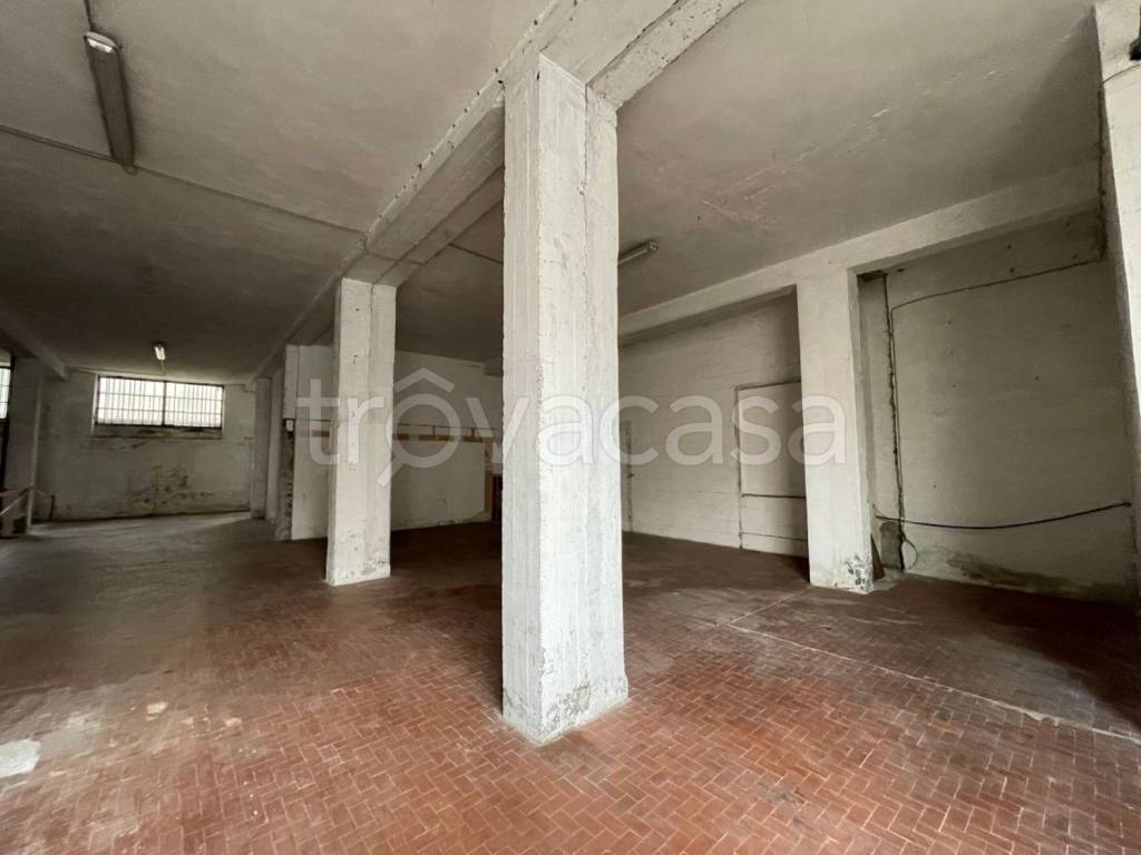 negozio in vendita a Santo Stefano Belbo