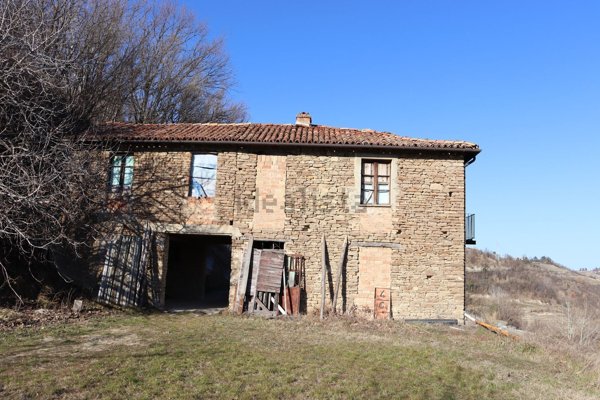 casale in vendita a Santo Stefano Belbo