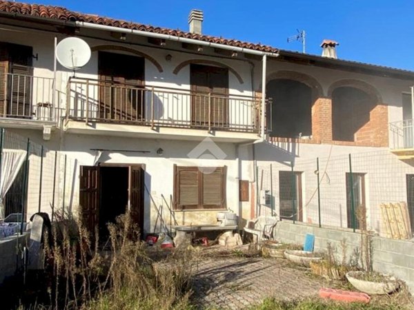 casa semindipendente in vendita a Santo Stefano Roero