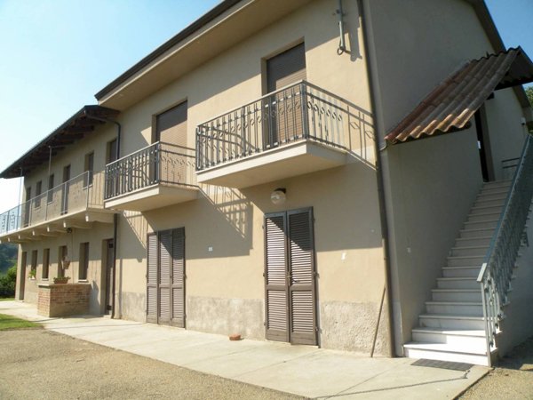 casale in vendita a Santo Stefano Roero