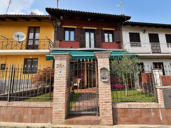 casa indipendente in vendita a Santo Stefano Roero
