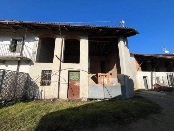 casale in vendita a Santo Stefano Roero