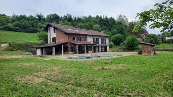 casa indipendente in vendita a Santo Stefano Roero