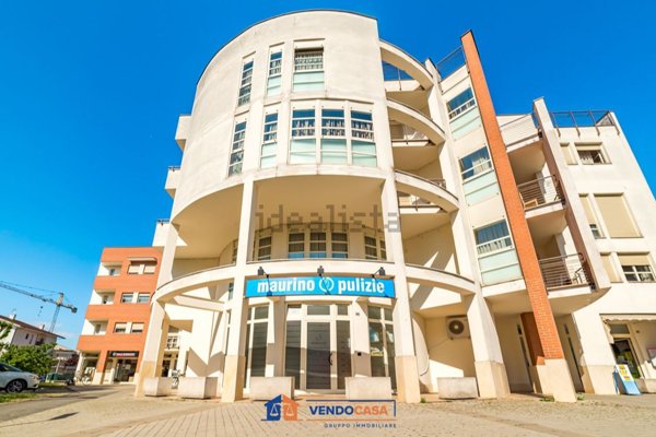 locale commerciale in vendita a Savigliano