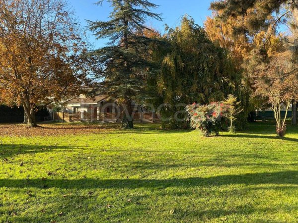 casa indipendente in vendita a Savigliano in zona Suniglia
