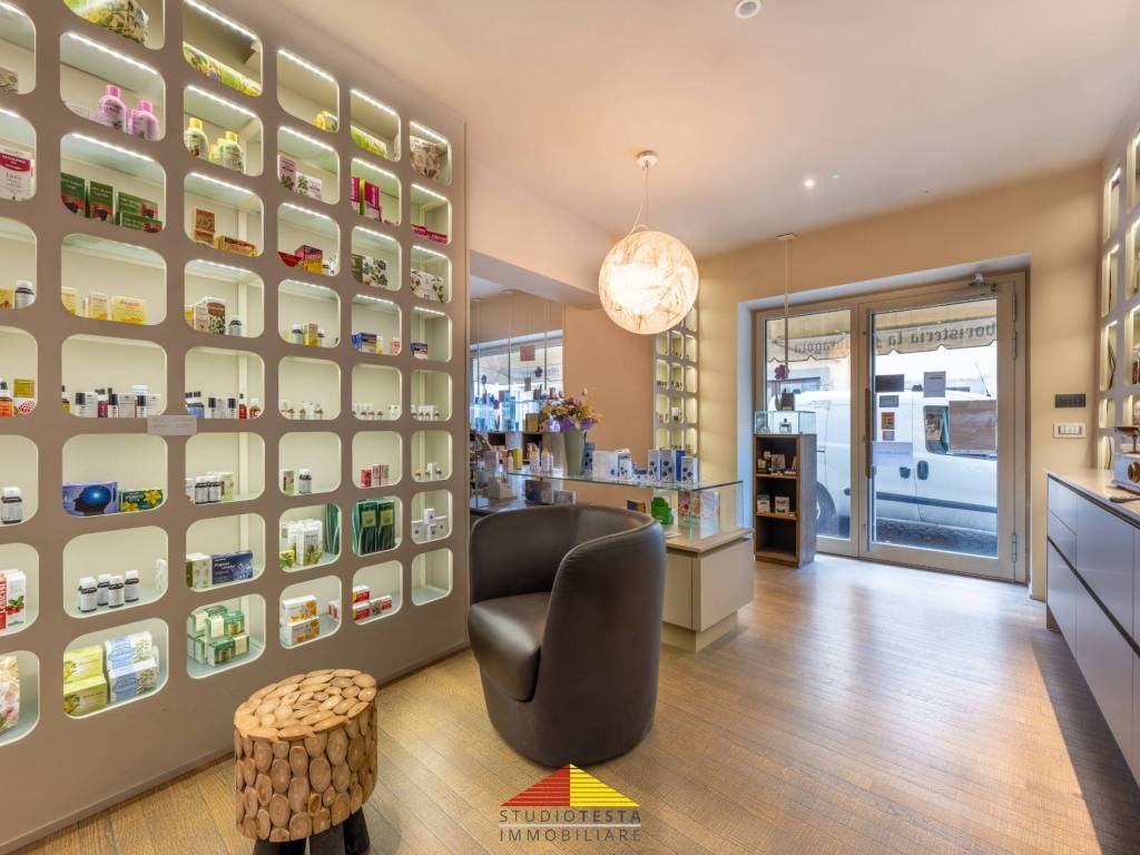 locale commerciale in vendita a Savigliano