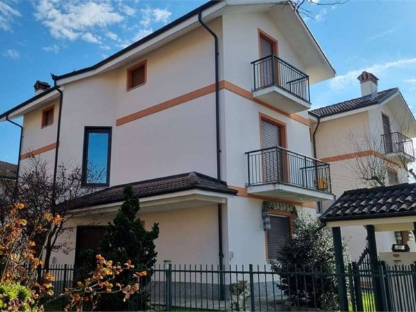casa indipendente in vendita a Savigliano