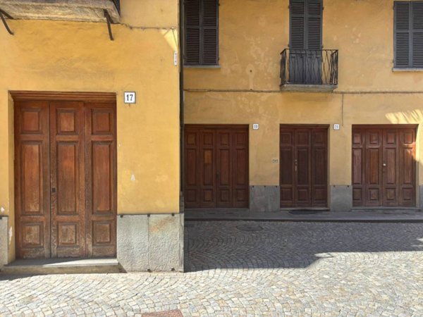 locale commerciale in vendita a Savigliano