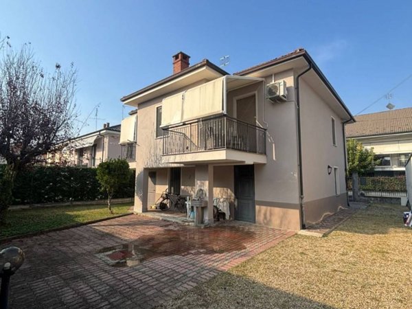 casa indipendente in vendita a Savigliano