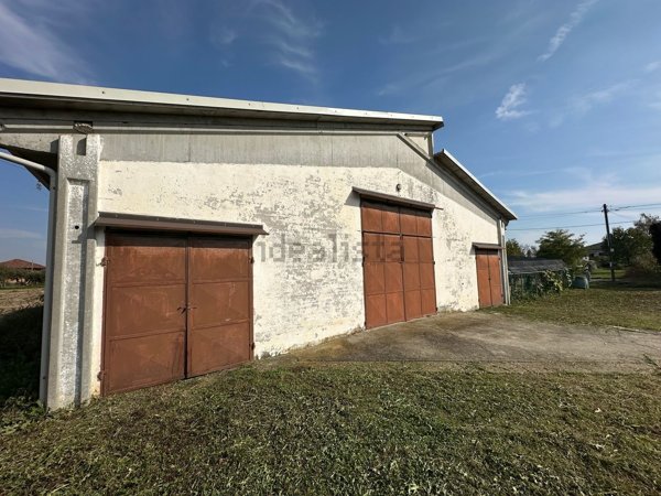 locale di sgombero in vendita a Savigliano