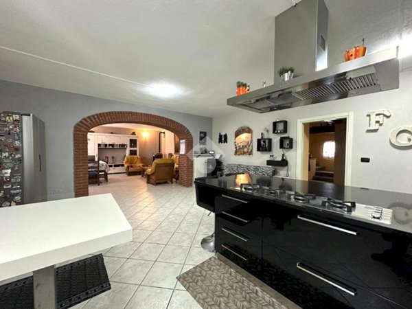 casa semindipendente in vendita a Savigliano in zona Canavere