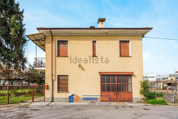casa indipendente in vendita a Savigliano