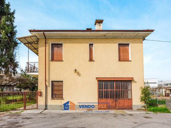 casa indipendente in vendita a Savigliano