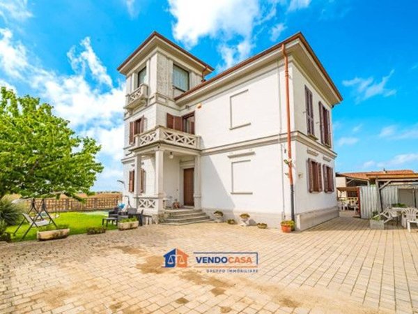 casa indipendente in vendita a Savigliano in zona Apparizione